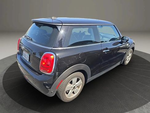 Used 2021 MINI Cooper 2-Door Hardtop FWD image 3