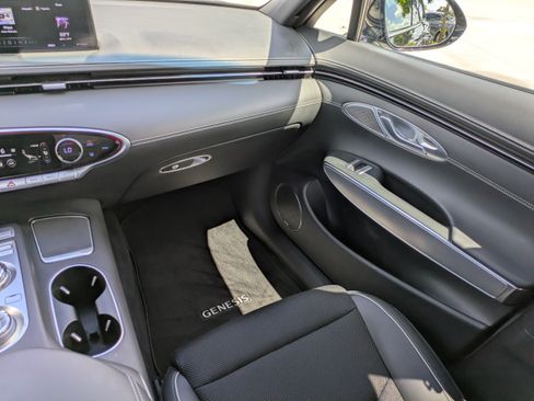 Certified 2024 Genesis GV70 2.5T w/ Sport Prestige Package AWD/4WD image 16
