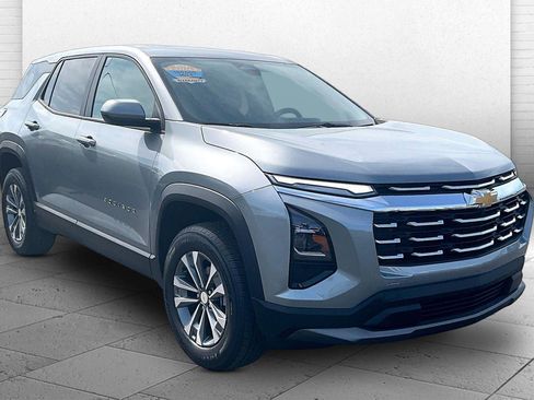 Used 2026 Chevrolet Equinox LT FWD image 1
