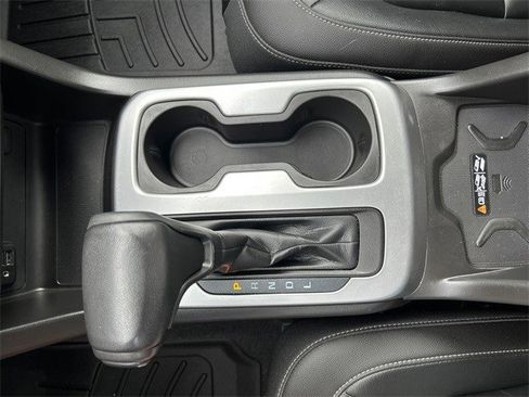 Used 2021 Chevrolet Colorado ZR2 image 27
