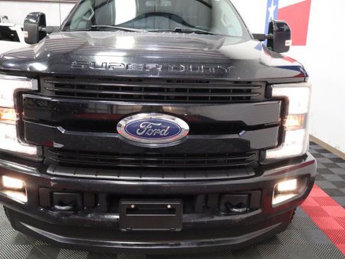 Used 2019 Ford F250 Lariat AWD/4WD image 22