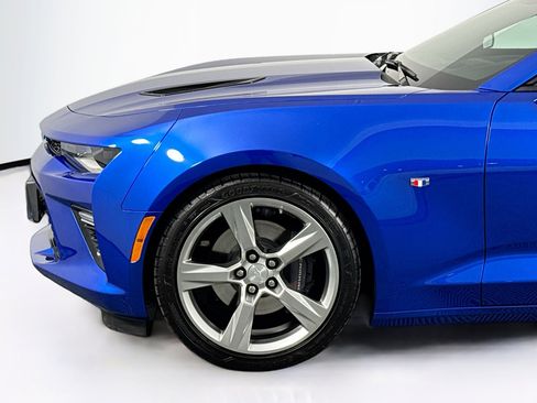 Used 2018 Chevrolet Camaro SS RWD image 36