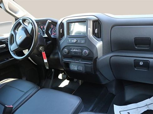 Used 2019 Chevrolet Silverado 1500 W/T w/ Trailering Package image 18