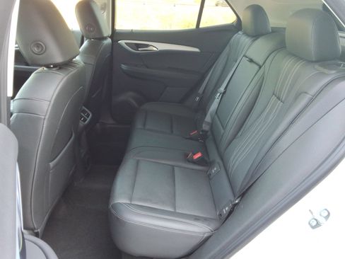 Used 2024 Buick Envision Avenir AWD/4WD image 30