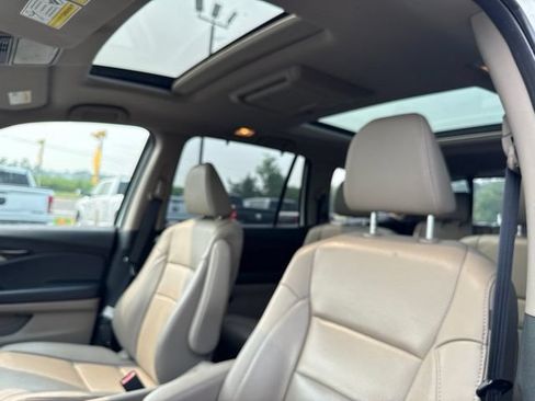 Used 2018 Honda Pilot Elite image 38