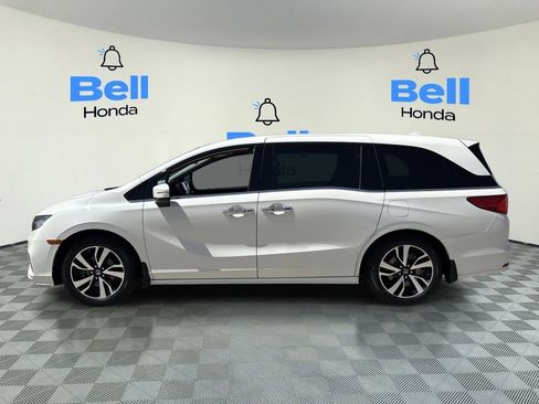 Used 2018 Honda Odyssey Elite image 2
