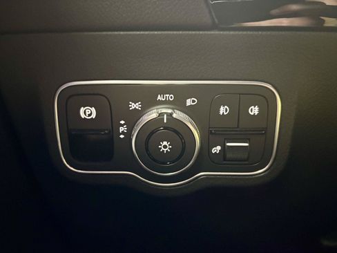 Used 2021 Mercedes-Benz GLA 250 4MATIC image 25