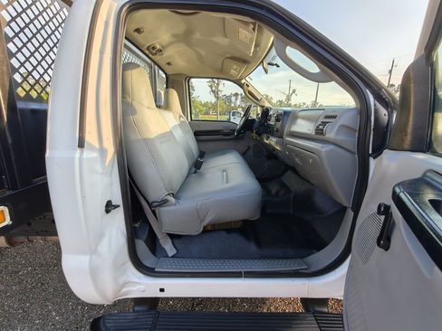 Used 2005 Ford F350 XL image 33