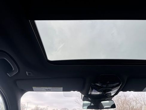 Certified 2025 BMW 530i xDrive 530i xDrive w/ Premium Package image 15