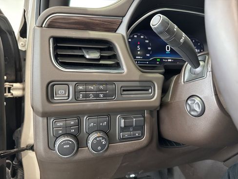 Used 2023 Chevrolet Tahoe Z71 w/ Luxury Package image 39