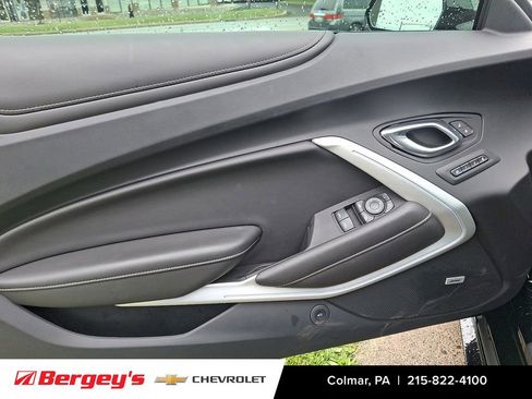 Used 2022 Chevrolet Camaro SS RWD image 15