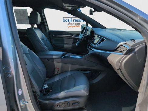 Used 2024 Buick Enclave Premium image 21