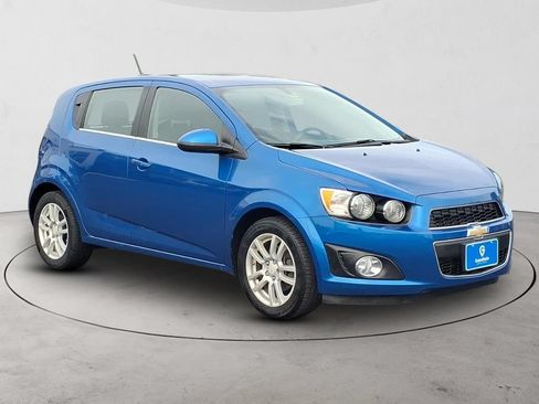 Used 2016 Chevrolet Sonic LT w/ Wheels and Fog Lamp Package FWD image 3