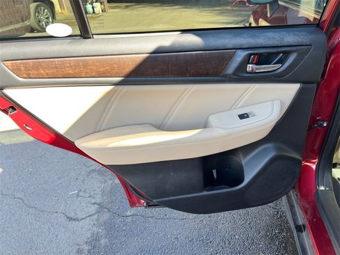 Used 2018 Subaru Outback 3.6R Limited image 28