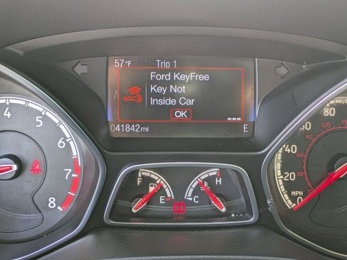 Used 2018 Ford Focus ST image 22