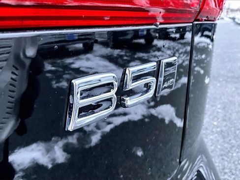 Used 2024 Volvo XC60 B5 Plus w/ Protection Package Premier image 24