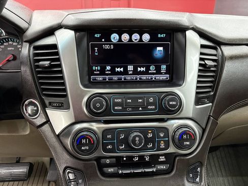 Used 2016 Chevrolet Suburban LTZ image 21