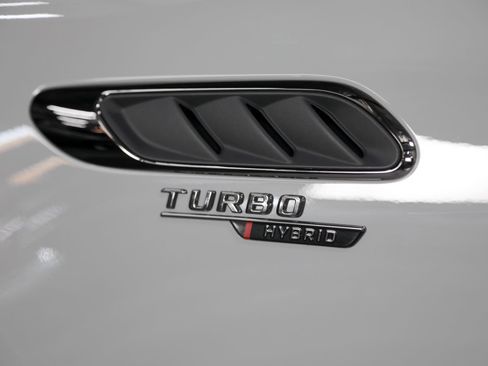 Used 2026 Mercedes-Benz E 53 AMG e 4MATIC Sedan image 18