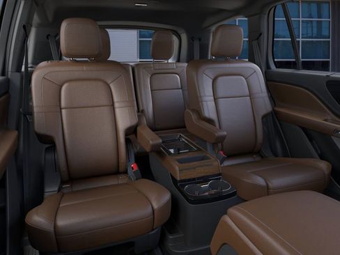 New 2026 Lincoln Aviator Reserve w/ Luxury Package image 11