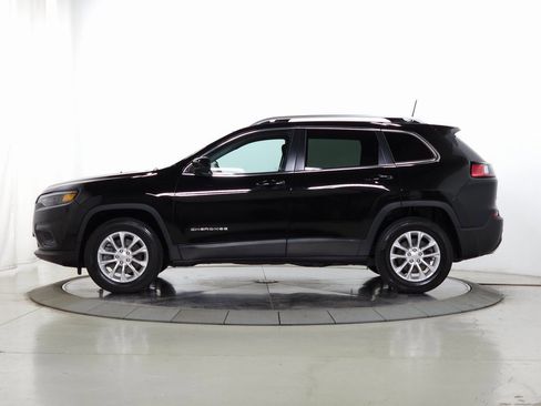 Used 2019 Jeep Cherokee Latitude w/ Popular Appearance Group image 6