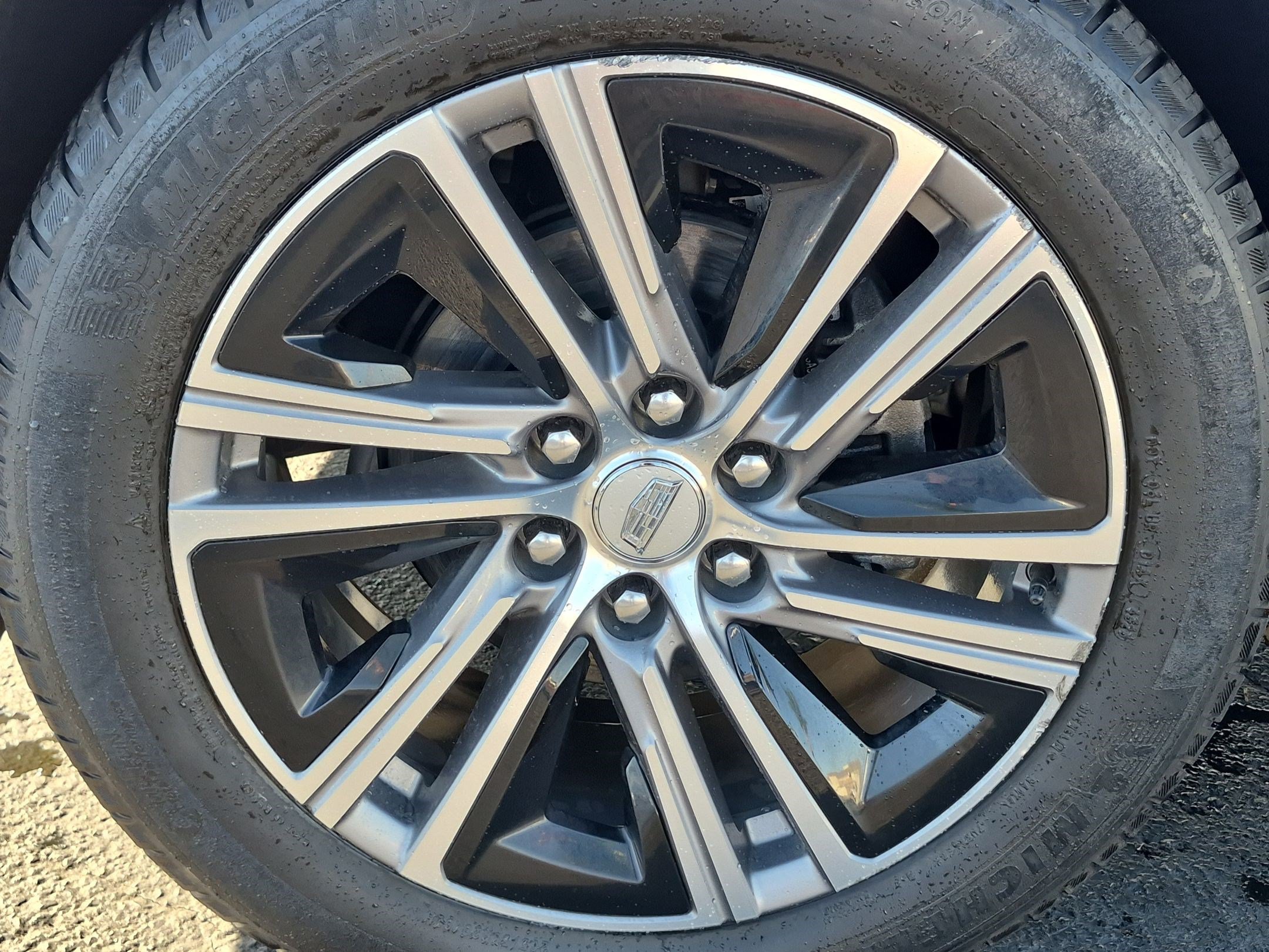 Used 2024 Cadillac Lyriq Luxury RWD image 13