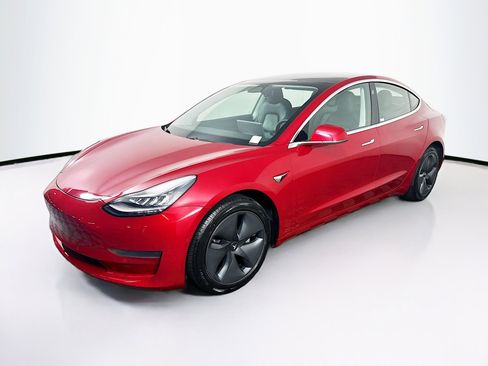 Used 2020 Tesla Model 3 Standard Range Plus image 3