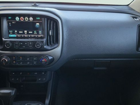 Used 2016 Chevrolet Colorado Z71 AWD/4WD image 21
