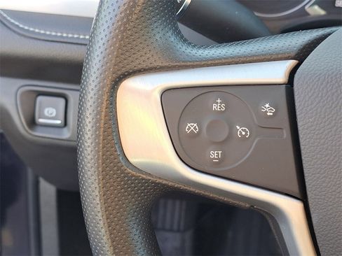 Used 2022 GMC Acadia SLE w/ Driver Convenience Package image 10