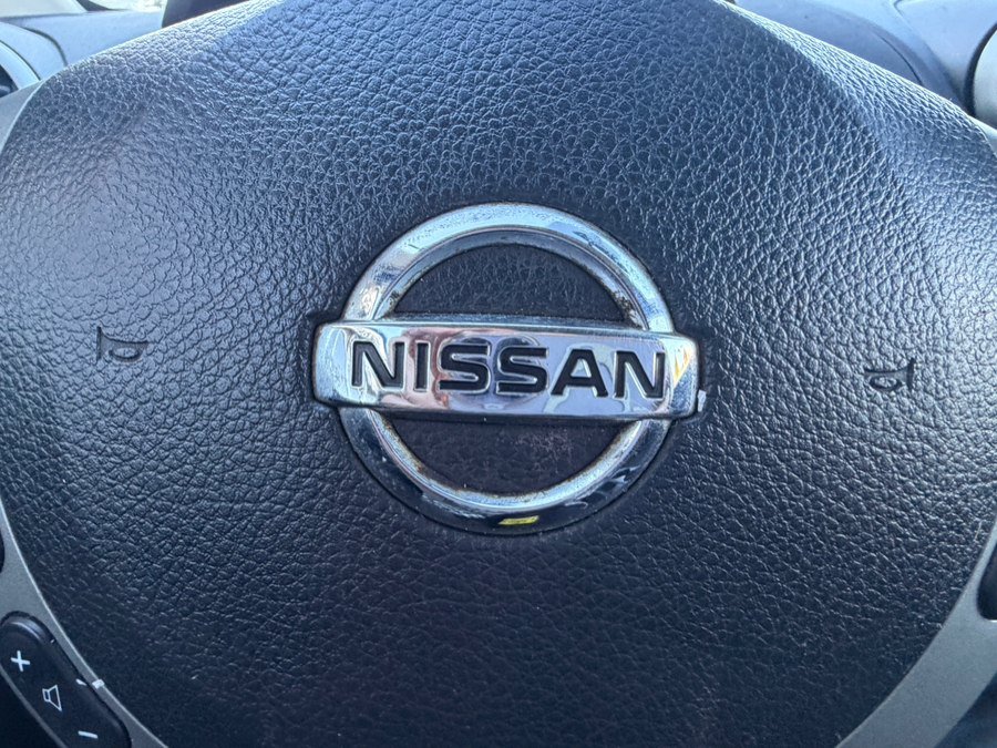 Used 2013 Nissan Rogue SV AWD/4WD image 29