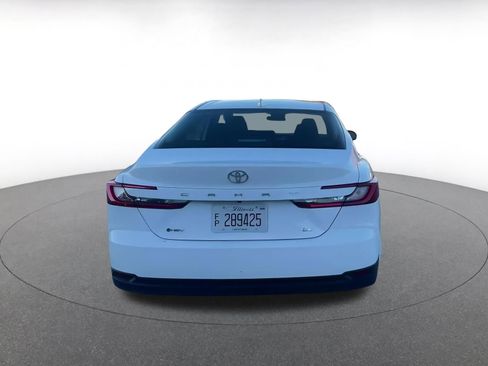 Used 2025 Toyota Camry LE image 12
