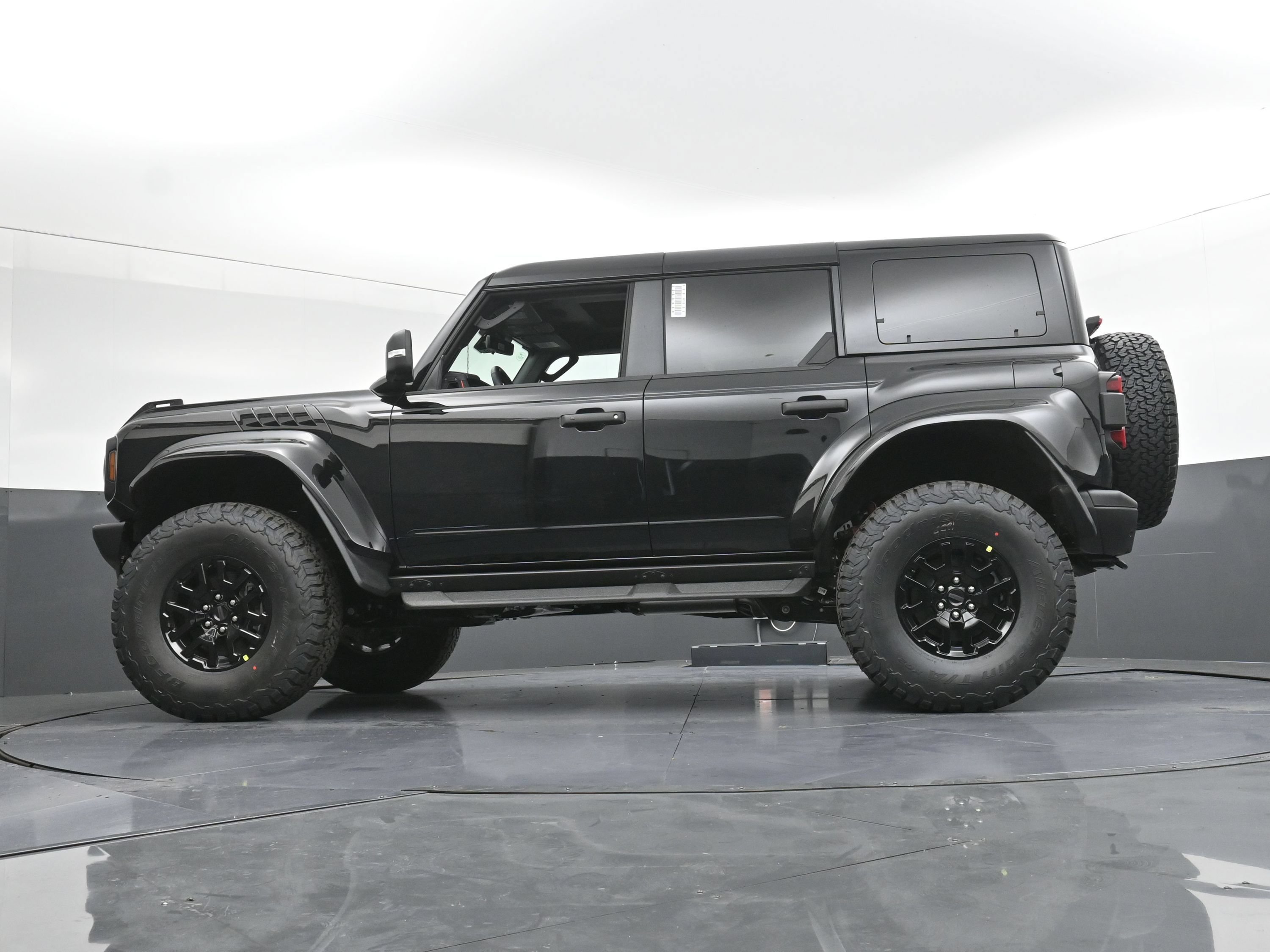 Used 2026 Ford Bronco Raptor AWD/4WD image 13