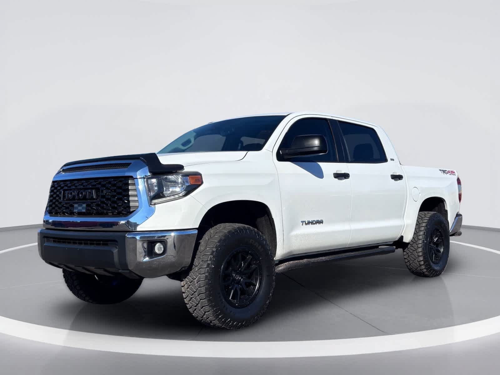 Used 2018 Toyota Tundra SR5 w/ SR5 Upgrade Package RWD image 2