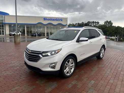 Used 2018 Chevrolet Equinox Premier FWD image 4