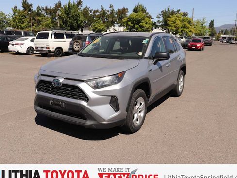 Used 2021 Toyota RAV4 LE AWD/4WD image 1