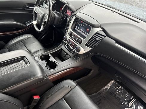 Used 2016 GMC Yukon SLT image 17