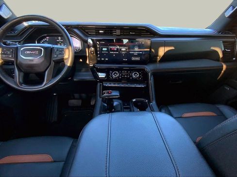 Used 2024 GMC Sierra 1500 AT4 w/ Technology Package AWD/4WD image 16