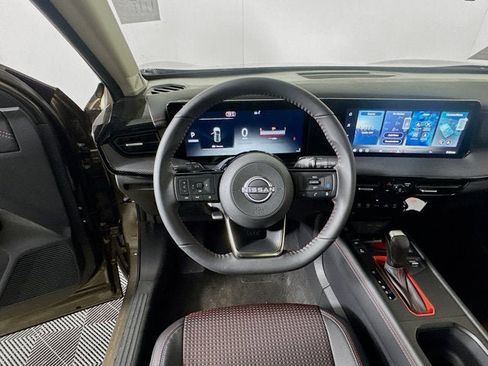 New 2026 Nissan Kicks SR w/ Cold Weather Package image 10