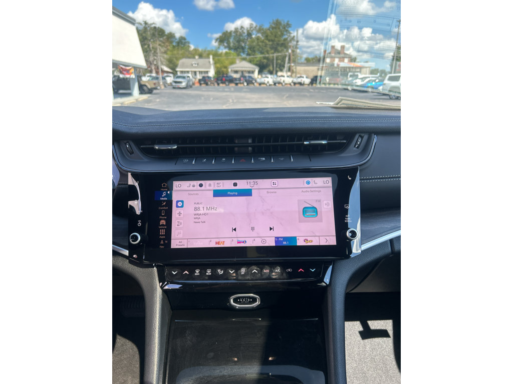 New 2027 Jeep Grand Cherokee Altitude RWD image 15