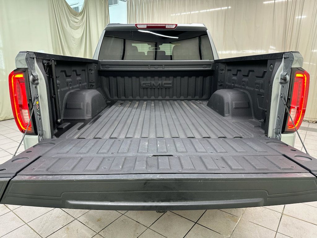Used 2025 GMC Sierra 1500 AT4 AWD/4WD image 8