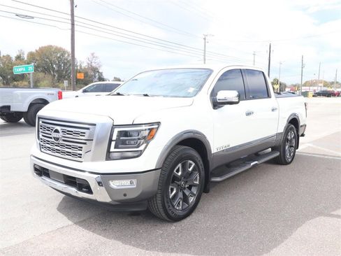 Used 2024 Nissan Titan Platinum Reserve w/ Moonroof Package image 5