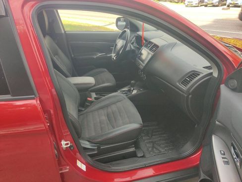 Used 2018 Mitsubishi Outlander Sport SE AWD/4WD image 16