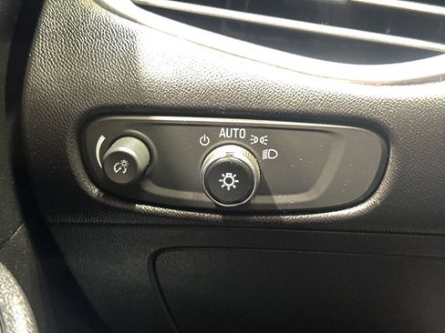 Used 2021 Chevrolet Malibu LT image 30