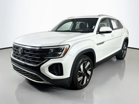 Used 2025 Volkswagen Atlas Cross Sport SEL AWD/4WD image 3