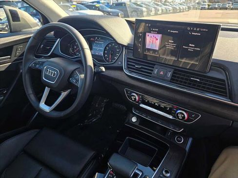 Certified 2025 Audi Q5 2.0T Premium image 10