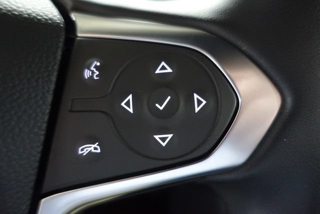 Used 2023 Chevrolet Traverse LT FWD image 14