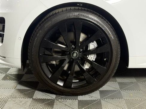 New 2025 Land Rover Range Rover Sport Dynamic SE AWD/4WD image 13
