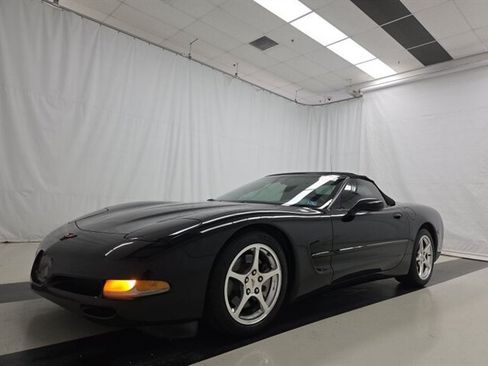 Used 2004 Chevrolet Corvette Convertible w/ Preferred Equipment Group RWD image 7