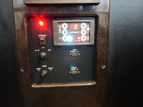 Used 2014 Mercedes-Benz Sprinter 2500 image 79