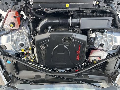 Used 2022 Alfa Romeo Giulia Ti image 21