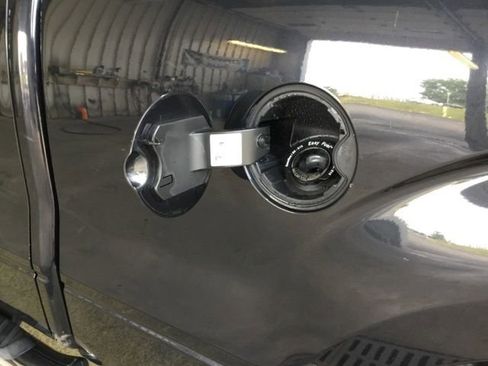 Used 2013 Ford F150 XLT w/ Luxury Equipment Group image 15